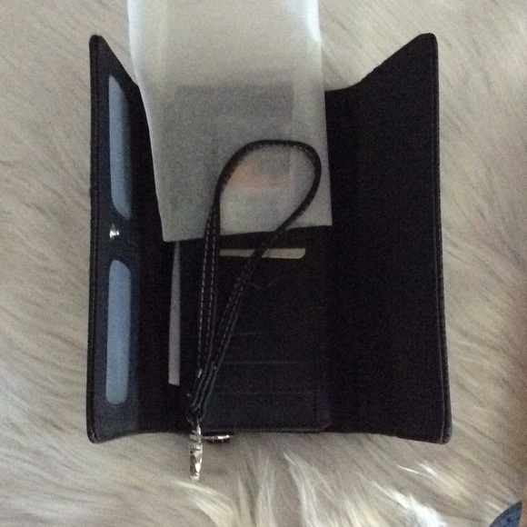 Montana West wristlet - Picture 3 of 3